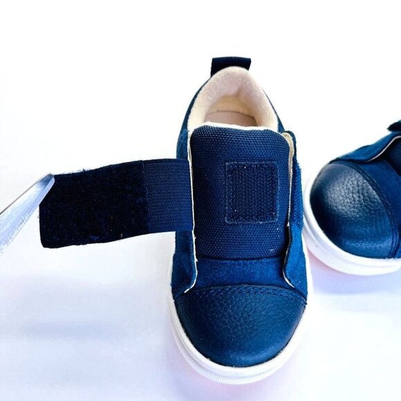 Ugg Toddlers Rennon Low Size 6 in Blue Hook & Loop Closure Orange Sole - Picture 7 of 11